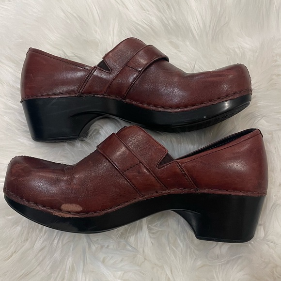 Dansko Tamara Brown Leather Clog Mule Nurse
Buckle Shoe Womens Size 7.5 8 EUR 38 - Picture 3 of 7